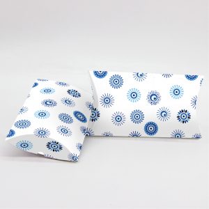 Κουτί Pillow Box 3x8x13cm τυπωμένο με ταπετσαρία μπλε ματάκια