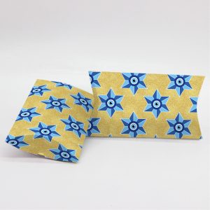 Κουτί Pillow Box 3x8x13cm τυπωμένο με ταπετσαρία μπλε ματάκια