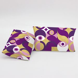 Κουτί Pillow Box 3x8x13cm τυπωμένο με ταπετσαρία μωβ ματάκια