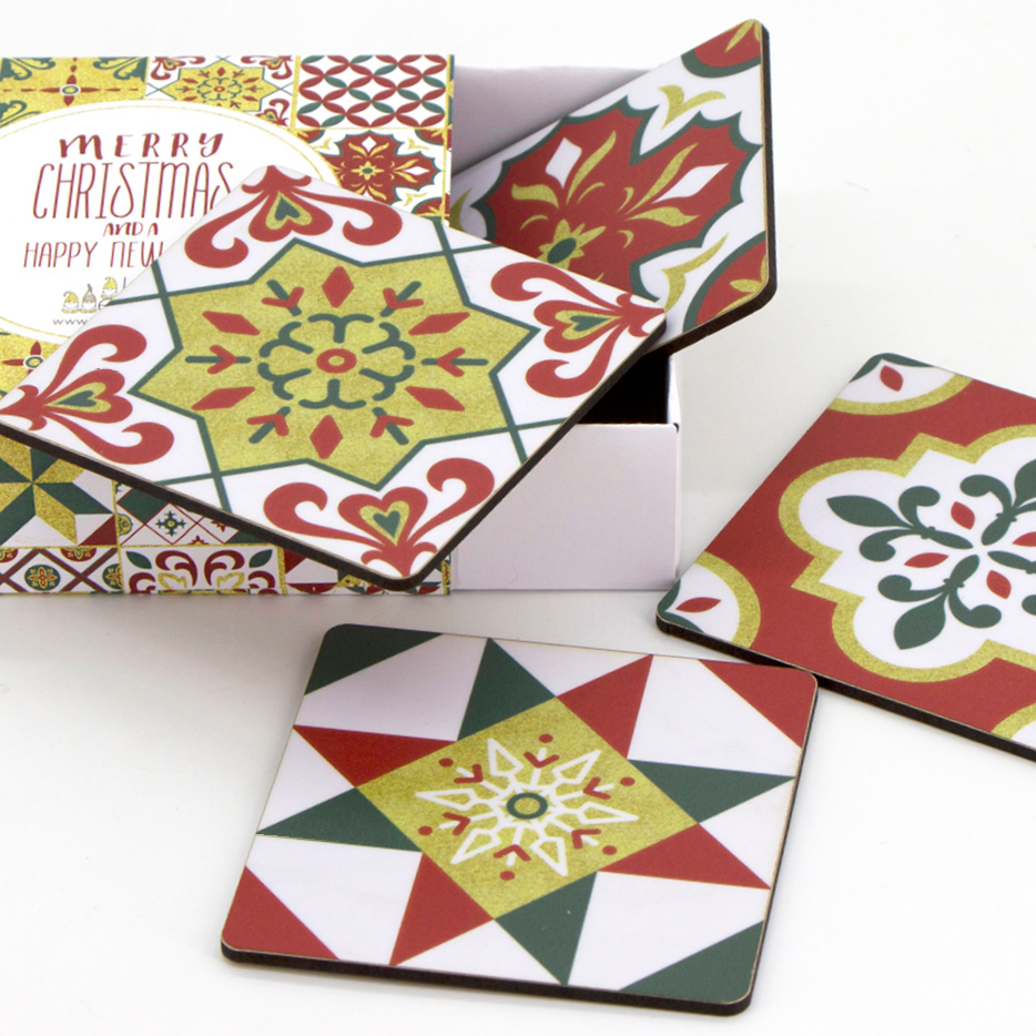 Σετ ξύλινα σουβέρ Christmas Tiles red και κουτί με τυπωμένη αφιέρωση